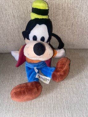 Disney Goofy Plush Toy - Black, White, Blue, Brown, Orange, Red, Yellow